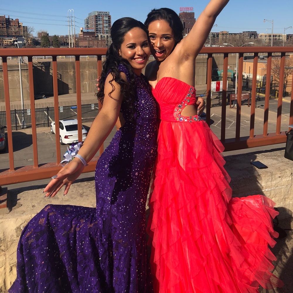Red/pink prom dress